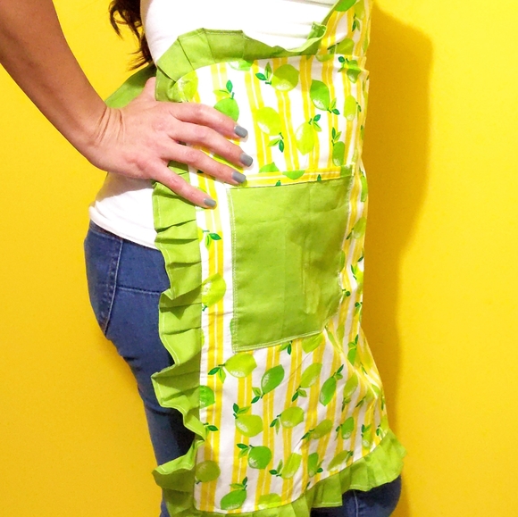 Lemon Lime Apron - Picture 4 of 8
